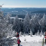 Tannenblick 3-3 アパート